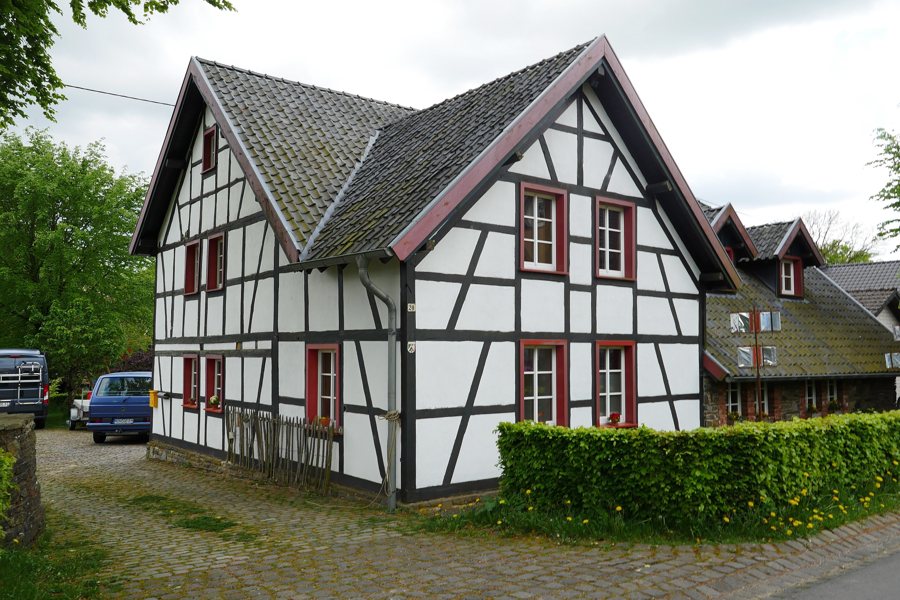 File:Monschau-Konzen Hohestraße 20.jpg
