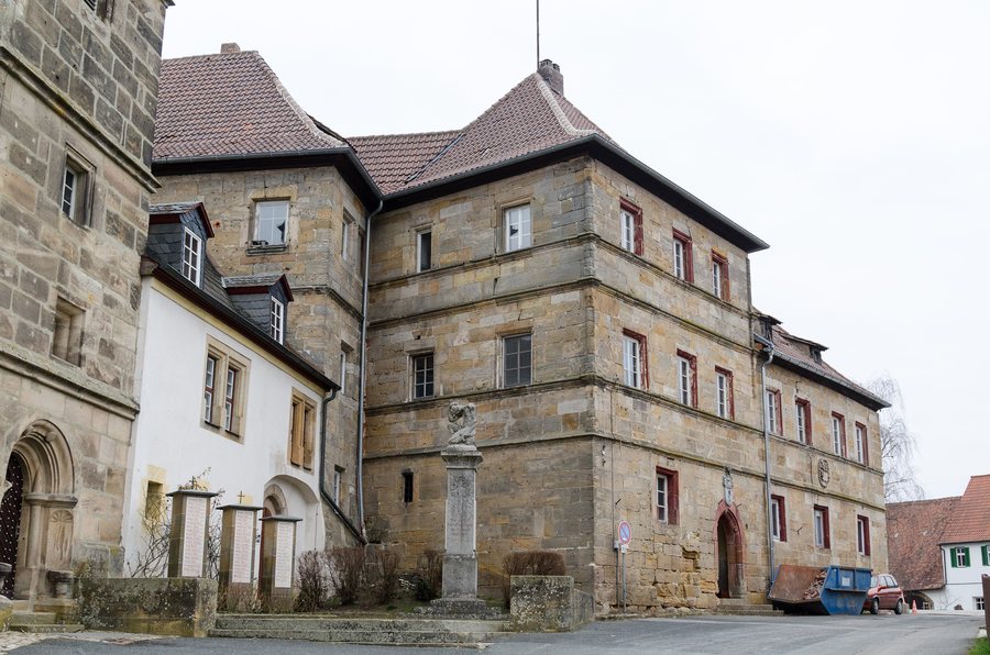 File:Redwitz a.d.Rodach, Schloss-001.jpg