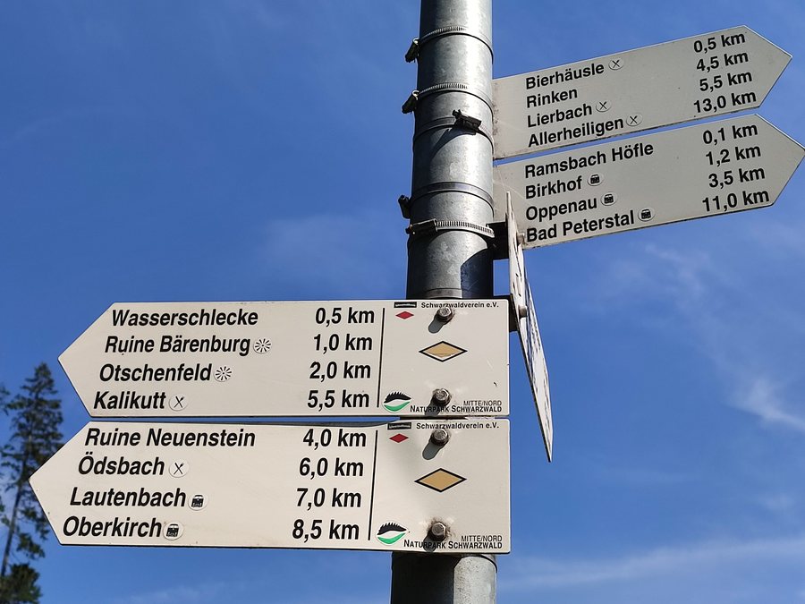 File:SWV Wegweiser OGOP009 Ramsbach Höflehof (2).jpg