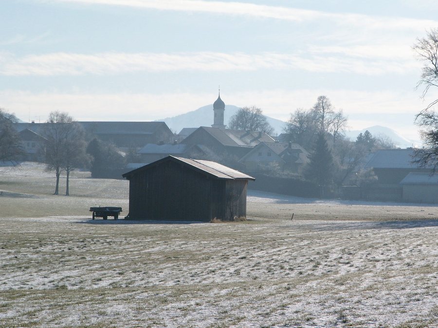 Obersöchering from the northwest on a winter morning