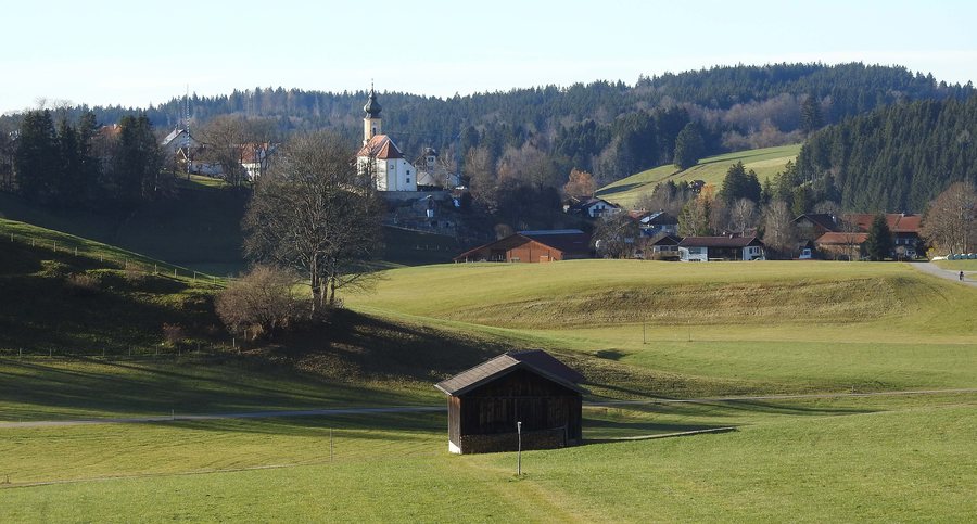 File:Wildsteig - Morgenbach westl - Auf dem Eck - Wildsteig v O 211121 - 03.jpg