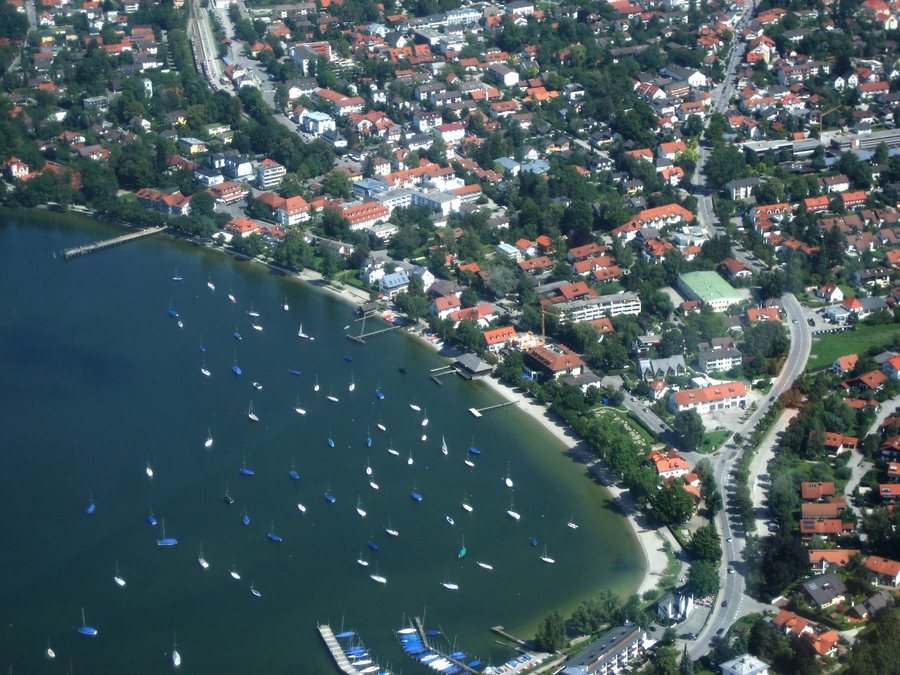 File:Luftaufnahme Herrsching am Ammersee.jpg