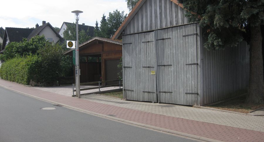 File:Bushaltestelle NVV Twiste Im Hingel, Twistetal(1).JPG