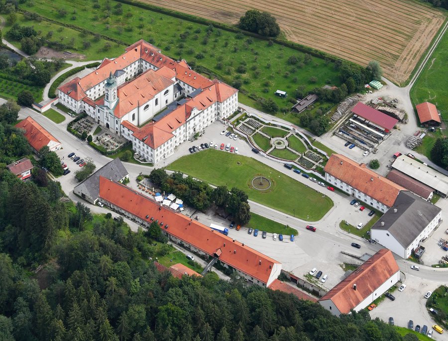 Aerial image of Schäftlarn Abbey (view from the southwest)