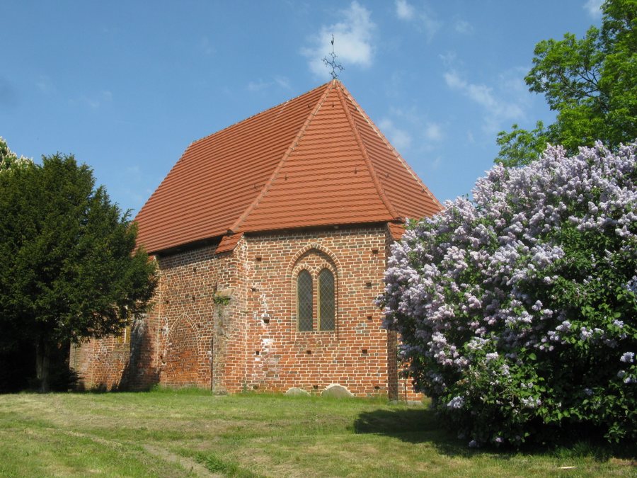 File:Gammelin Kirche 2008-05-15 003.jpg