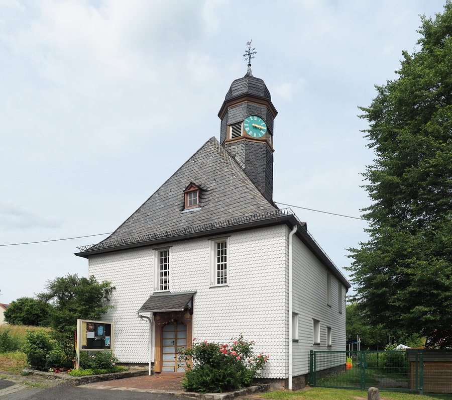 File:2021 EvKirche Born ks01.jpg