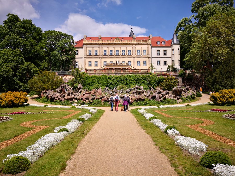 File:Schloss Wiesenburg (Mark).jpg
