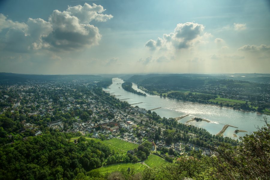 File:Rhein Bad Honnef.jpg