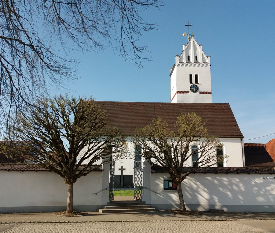 File:Bartholomäuskirche Setzingen.jpg