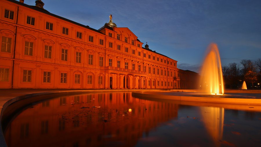 File:Schloss Rastatt Gartenseite.jpg