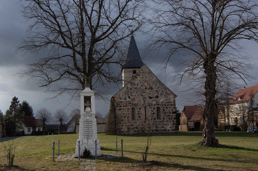 File:Dorfkirche Kemnitz 2021CF 03.jpg