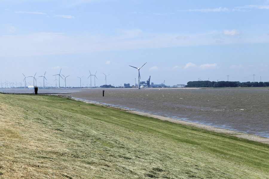 File:Jemgum Ditzum + Emden - Ems + Pegelhaus Pogum (Aussichtspunkt Schöpfwerk) 01 ies.jpg