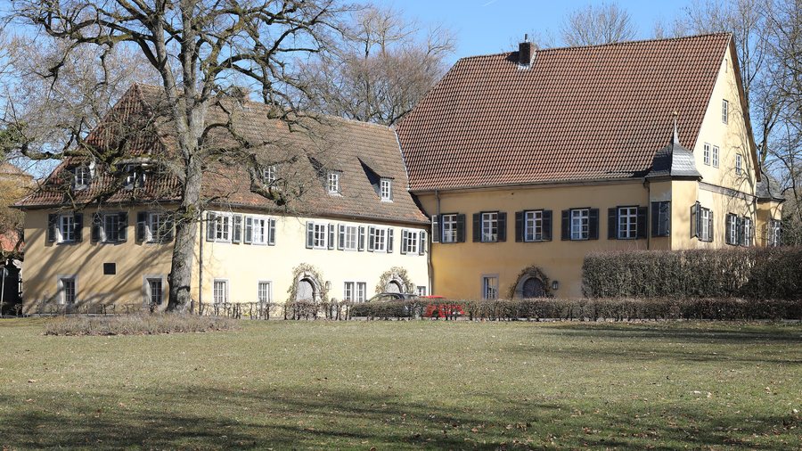 File:Niederfüllbach-Schloss.jpg