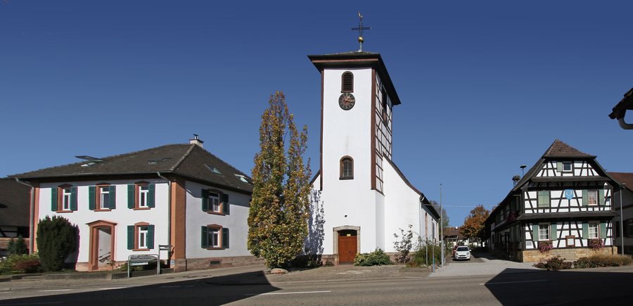 File:Rheinau-Memprechtshofen-evangelische Kirche-04-gje.jpg