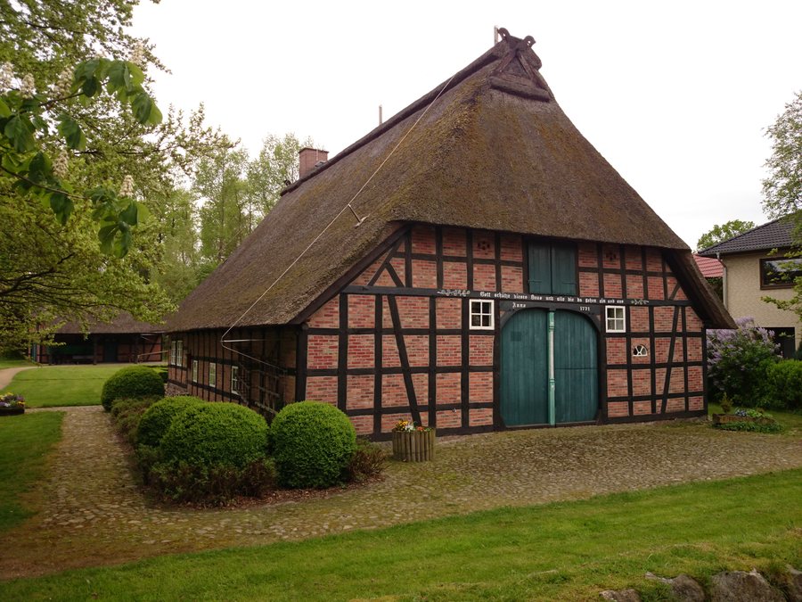 File:Fintel, 2014 – Heimathaus, Südwestansicht.jpg
