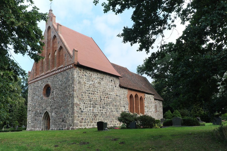 File:Frauenmark (Friedrichsruhe) Dorfkirche 442.jpg