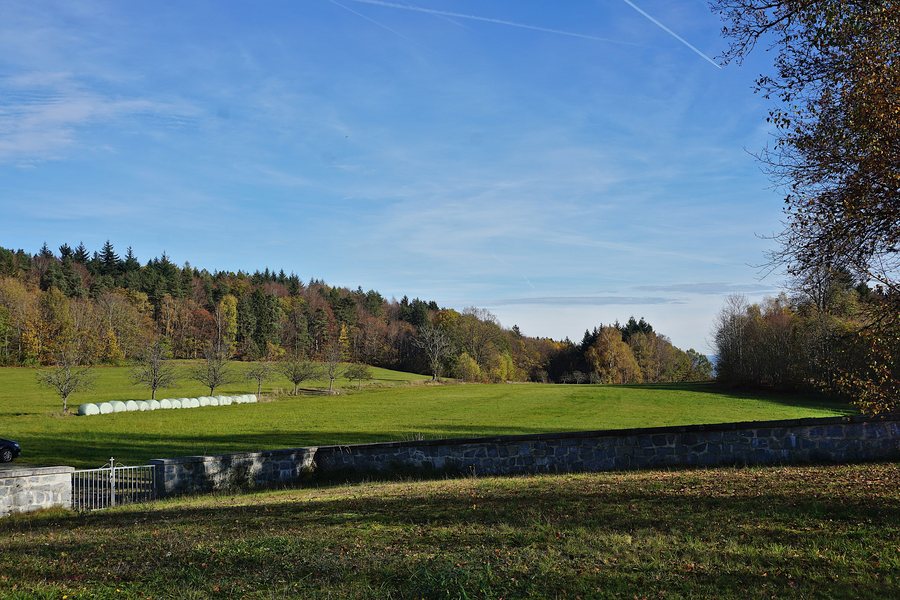 File:Landschaftsschutzgebiet Solla (Thurmansbang).jpg