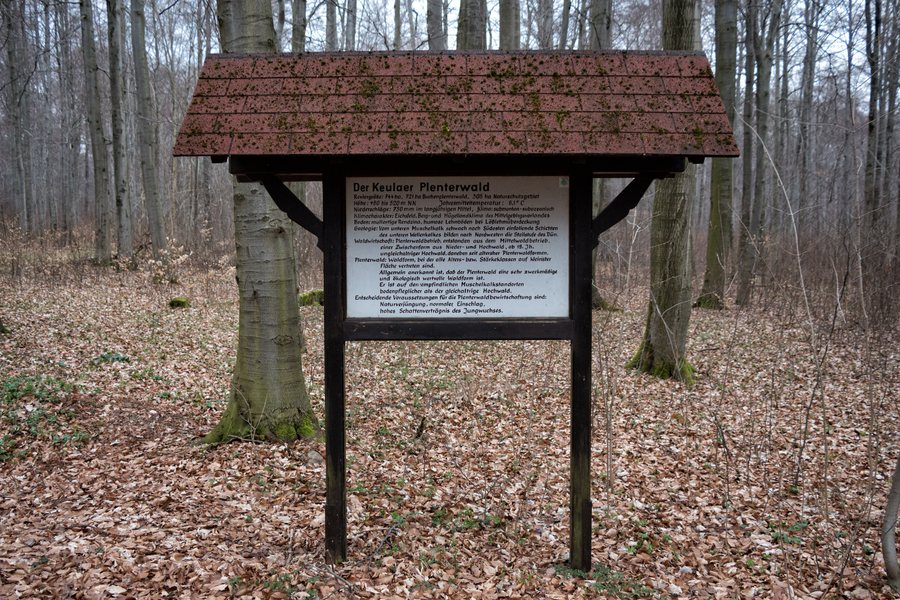 File:Schild Keulaer Plenterwald Kyffhäuserkreis.jpg