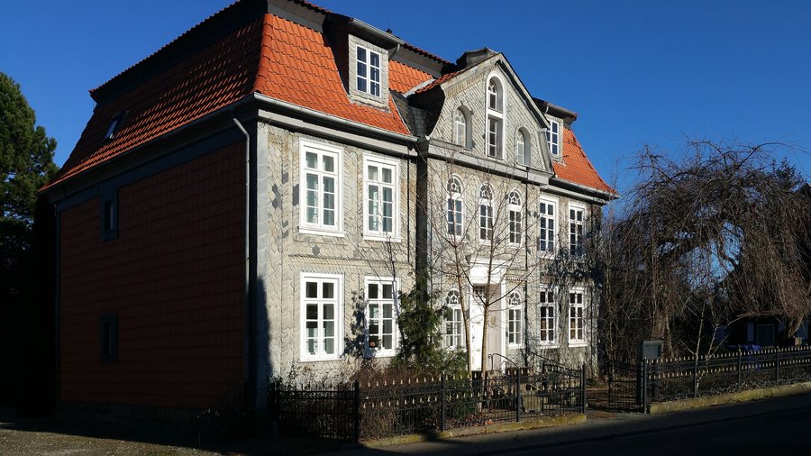 File:Wallmoden, Goslar, Baudenkmal, ID-37756350, Wohnhaus, Alte Dorfstraße 8, Bild 02.jpg
