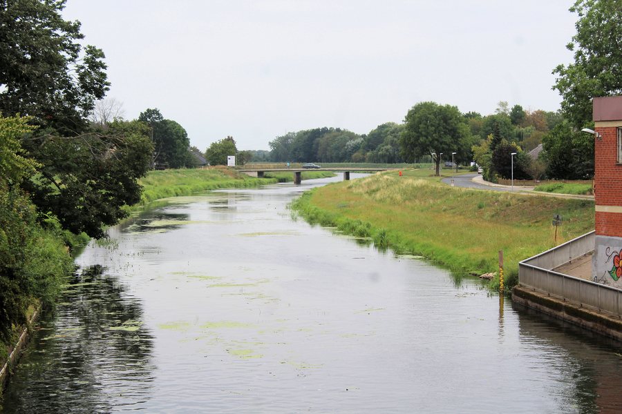 File:Lüchow (Wendland), die Jeetzel.JPG