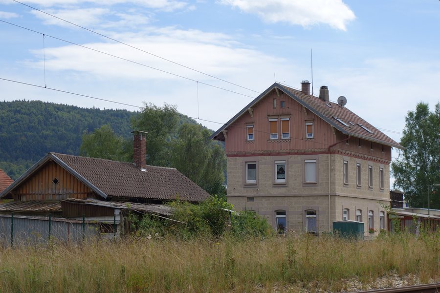 File:Bahnhof Wurmlingen bei Tuttlingen.JPG
