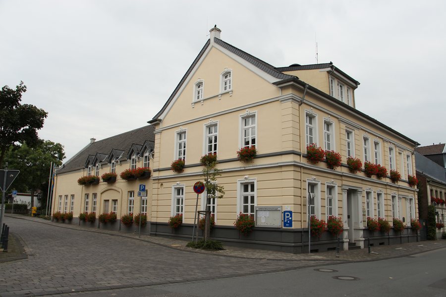 File:Rheurdt Rathaus Rathausstrasse 35.JPG