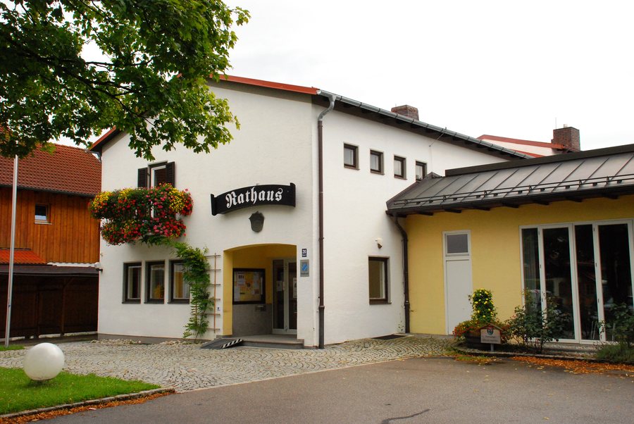 File:Höhenkirchen-Siegertsbrunn Rathaus.JPG