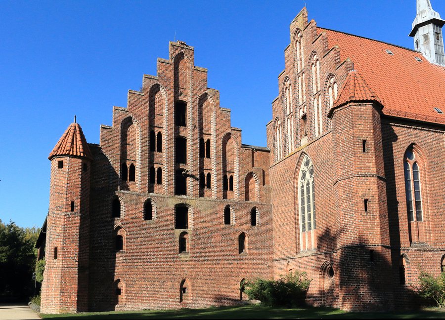 File:Kloster Wienhausen 8906.jpg