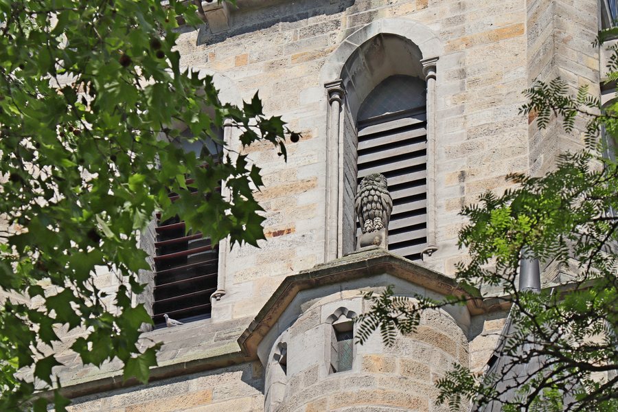Peine Eule Wahrzeichen Sankt-Jakobi-Kirchplatz Kirchturm Südwestseite Stadtzentrum
