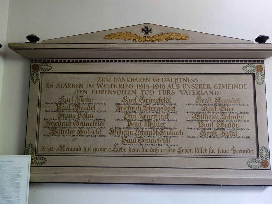 File:Dorfkirche Paretz 2017 Gedenktafel.jpg