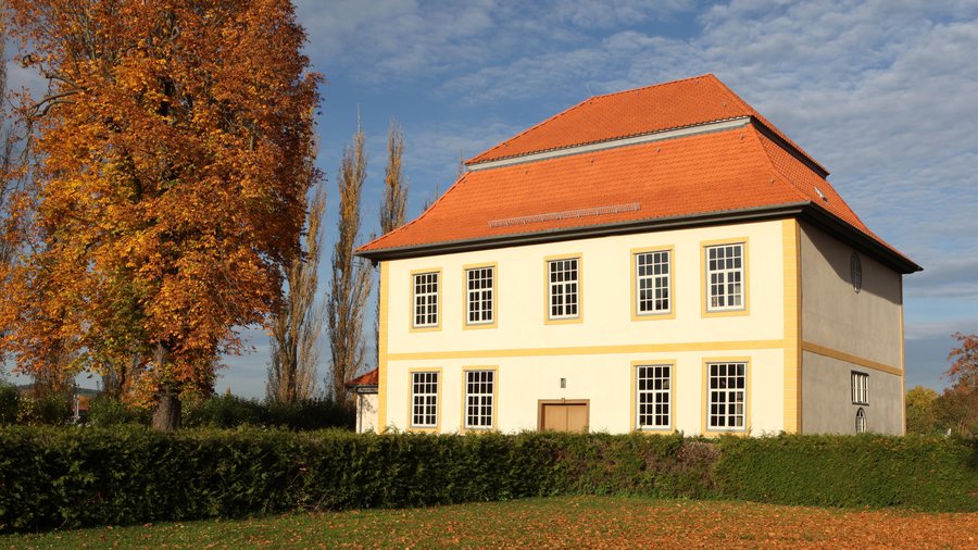 File:Römhild-Friedhofskirche.jpg