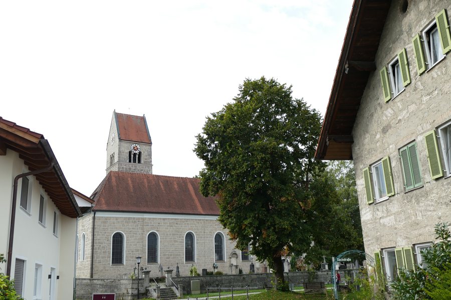 File:Blick über Huglfing 01.jpg