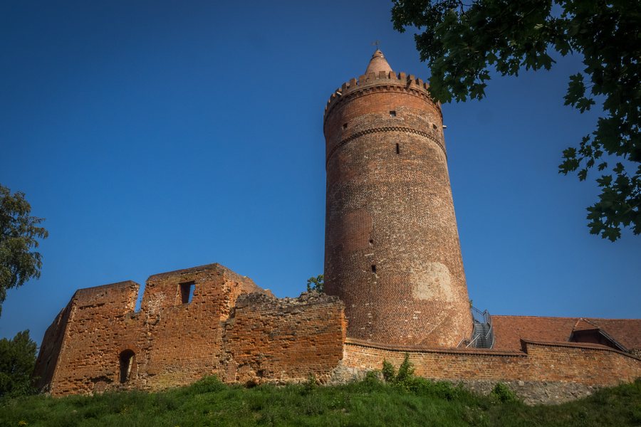 File:2019-08-25 Burg Stargard 01.jpg