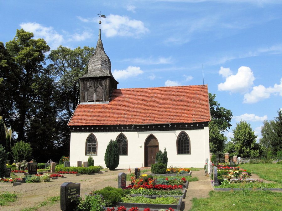File:Walow Kirche 2009-07-16 143.jpg