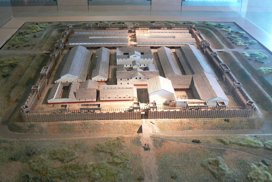 File:KMM - Kastell Oberstimm Modell 1.jpg