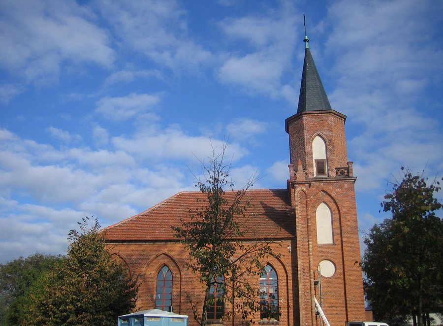 File:Wulkenzin-Kirche-02.jpg