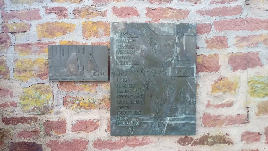 File:Wallfahrtsgedenktafel Walldürn.jpg
