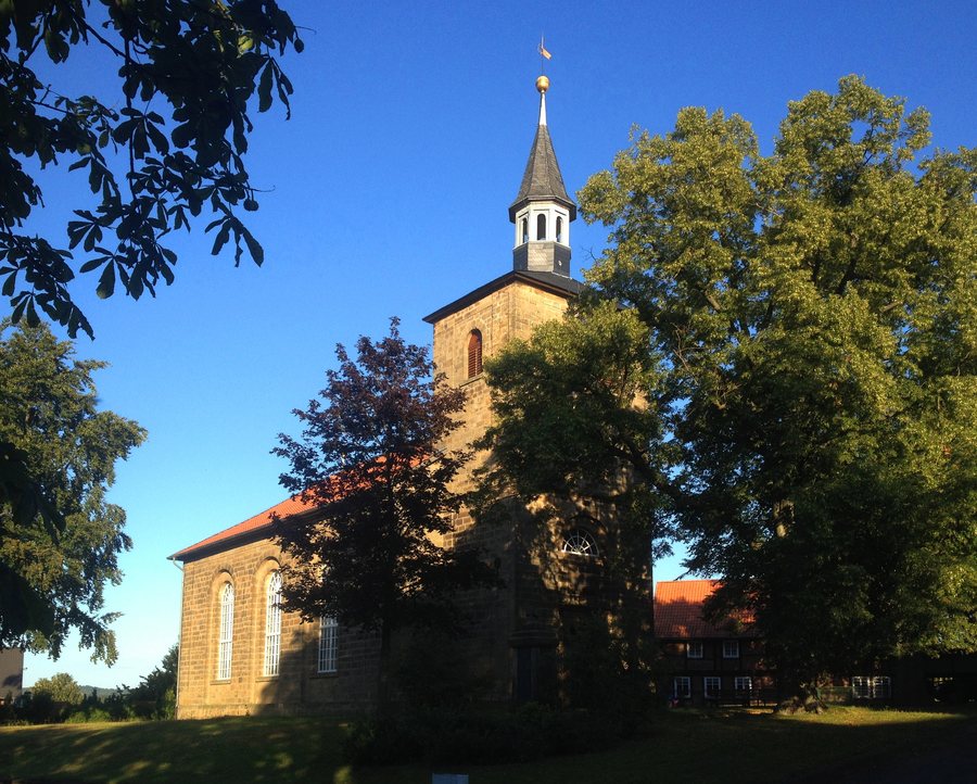 File:Kirche Bredelem 01.jpg