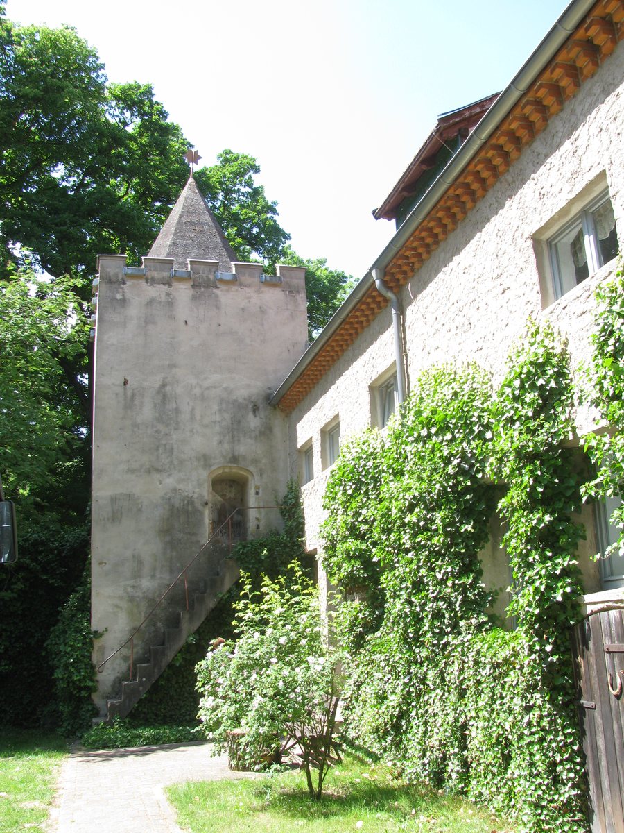 File:Schloß Eldenburg.JPG