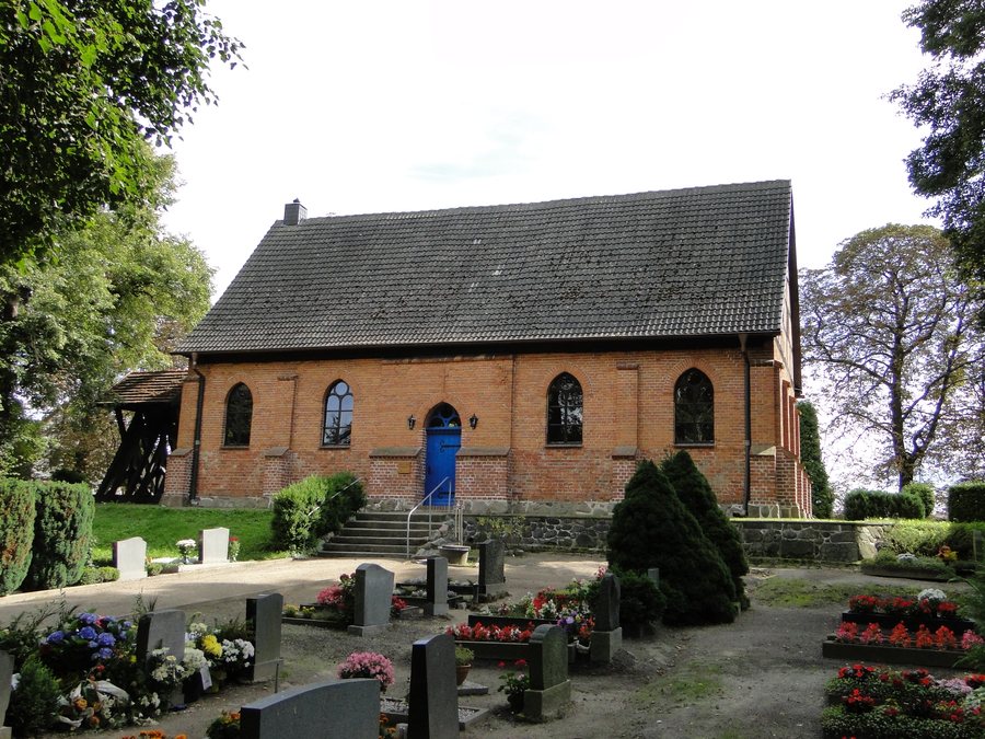 File:Möllenhagen Kirche 2010-09-03 038.JPG