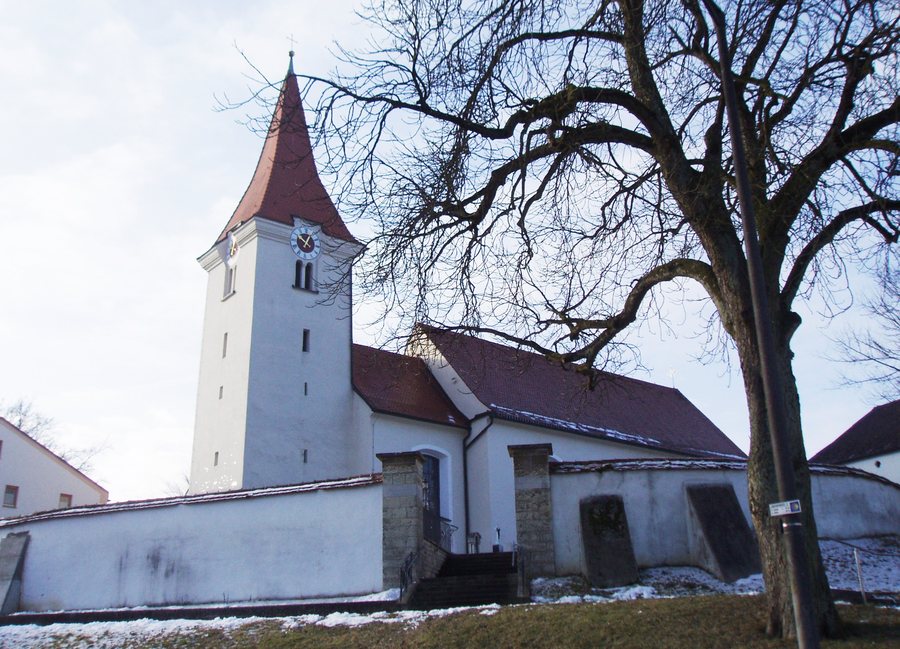 File:Böhmfeld im Landkreis Eichstätt Kath. Pfarrkirche.jpg