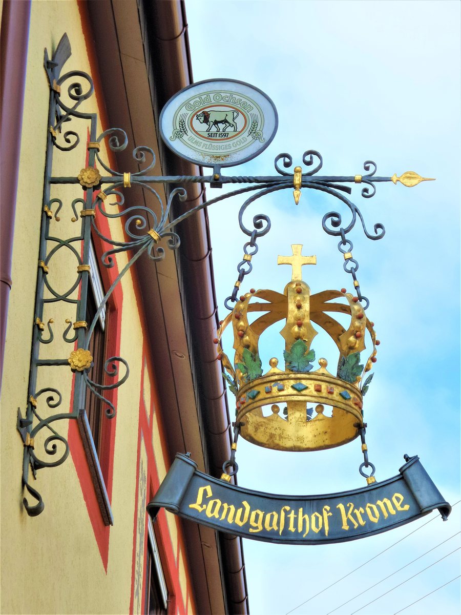 File:Wirtshausschild - Gasthaus zur Krone - Dächingen (Ehingen).jpg