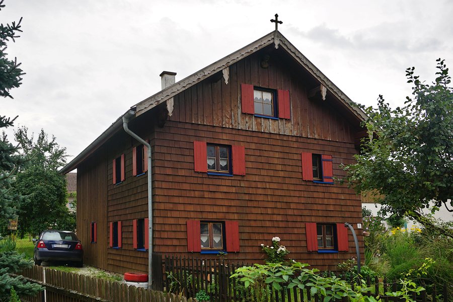 File:Kirchenstraße 7 Münchsdorf (Roßbach).jpg