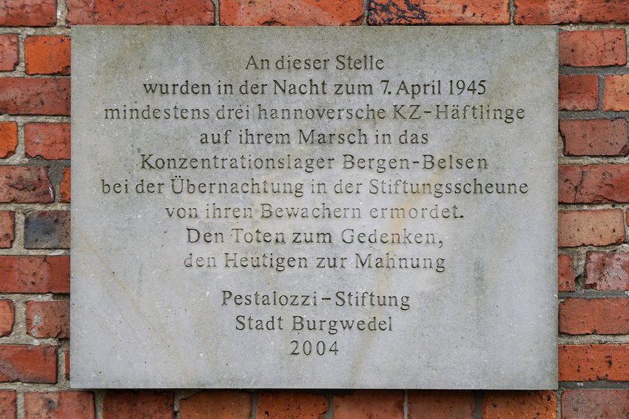 File:2020-01-25 Großburgwedel Pestalozzi-Stiftung Scheune Gedenktafel.jpg