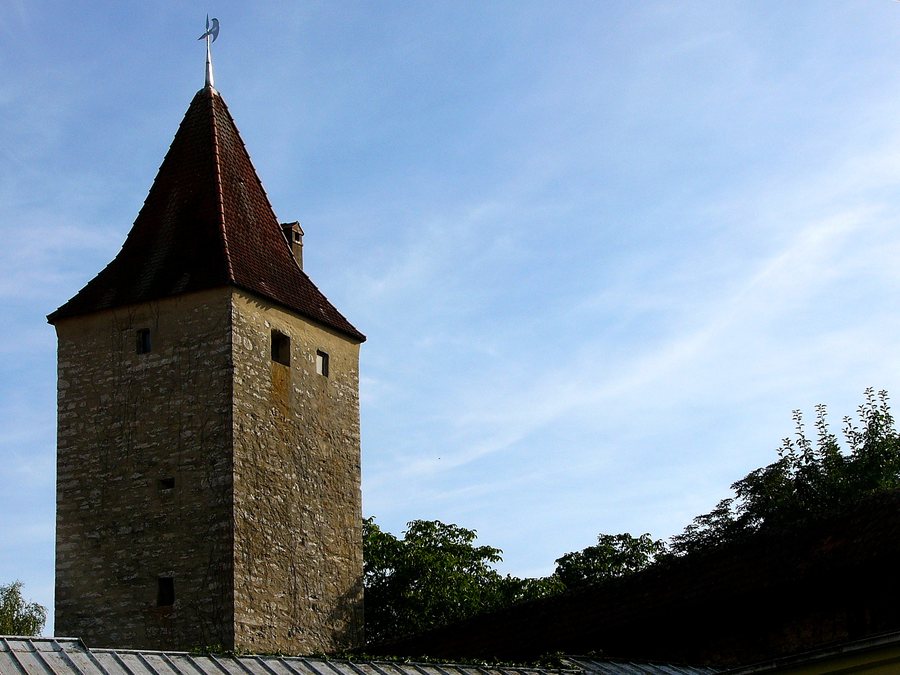 File:Amtsknechtsturm Forstergasse 6 (Berching).JPG