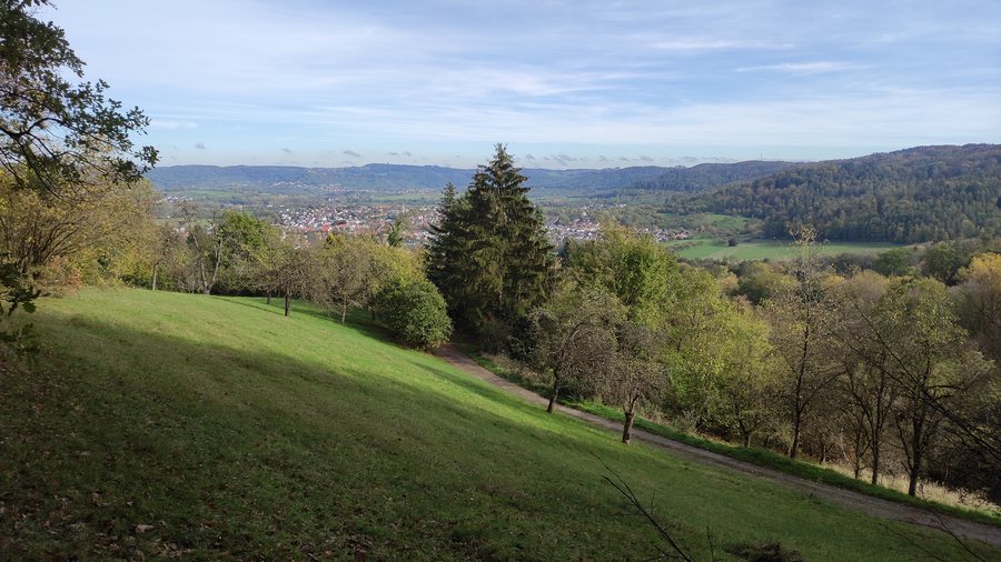 File:Allmersbach im Tal - Blick-von-SW 2022-11-06 MTh.jpg