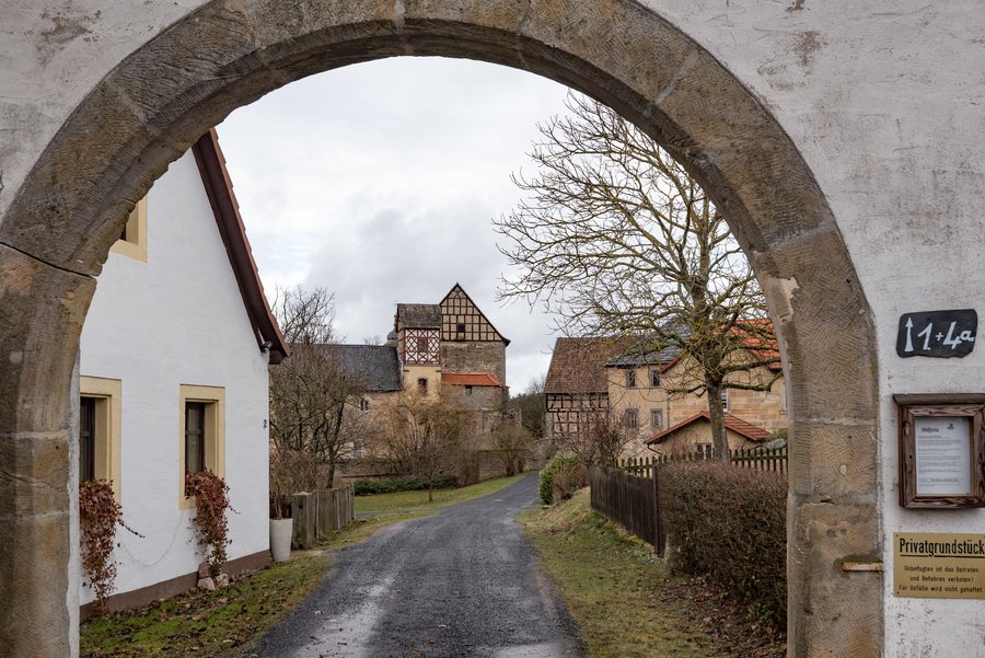 File:Lichtenstein 2, 3 Pfarrweisach 20210313 002.jpg