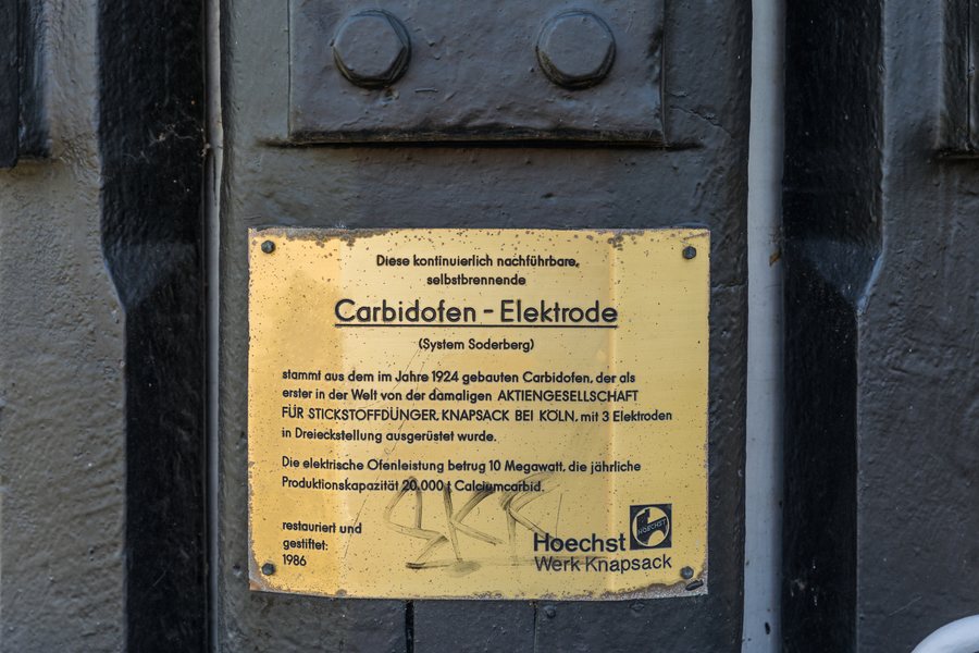 File:Carbidofen-Elektrode, System Söderberg, Hürth-7608.jpg
