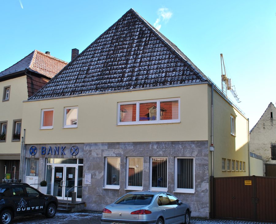 File:1 Raiffeisenbank Escherndorf 1.jpg