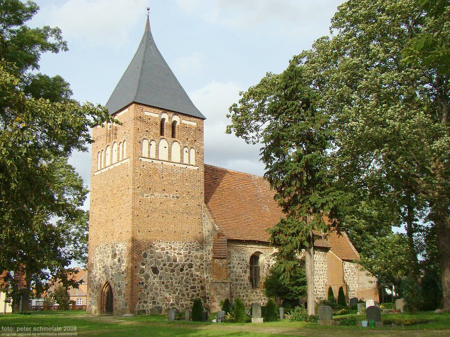 File:Zettemin-dorfkirche.jpg